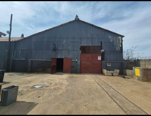 240M² WAREHOUSE TO LET IN LUIPAARDSVLEI